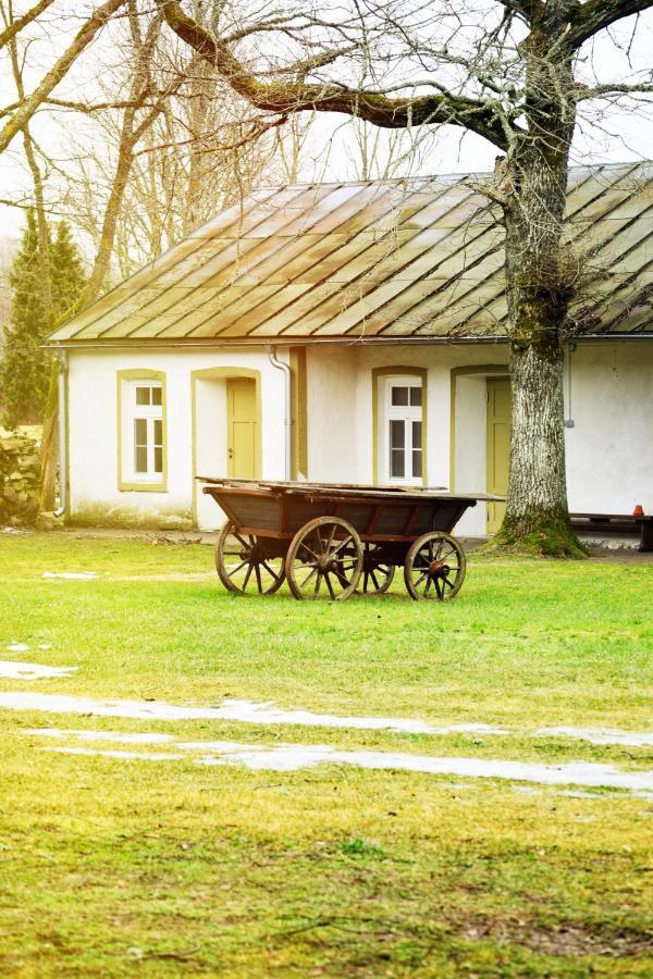 Vanatoa Taluhotell Koguva Exteriör bild